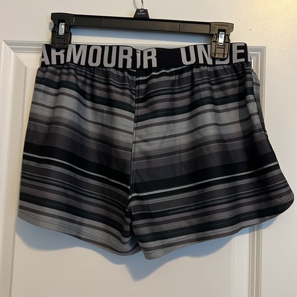 Under Armour shorts XSmall black gray - Picture 3 of 6